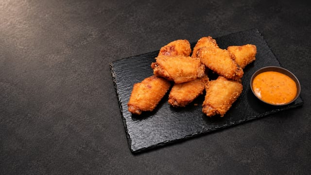 CRISPY HALAL CHICKEN WINGS